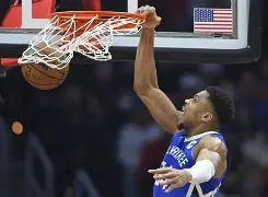 开云棋牌- 清晨波尔图备战NBA常规赛字母哥怒砍51分，这一次真的转会期菲尼克斯太阳调整名单以备西甲